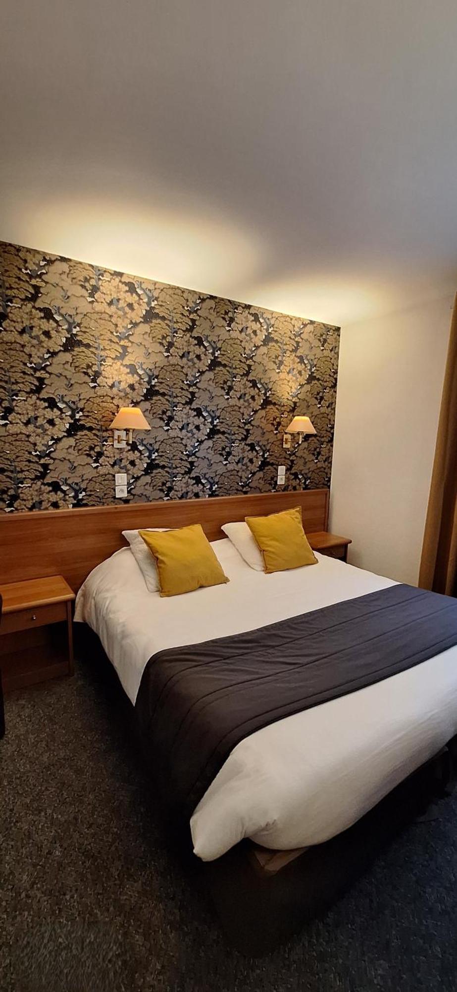 Brit Hotel Le Cygne Saint-Hilaire-du-Harcouët Kültér fotó