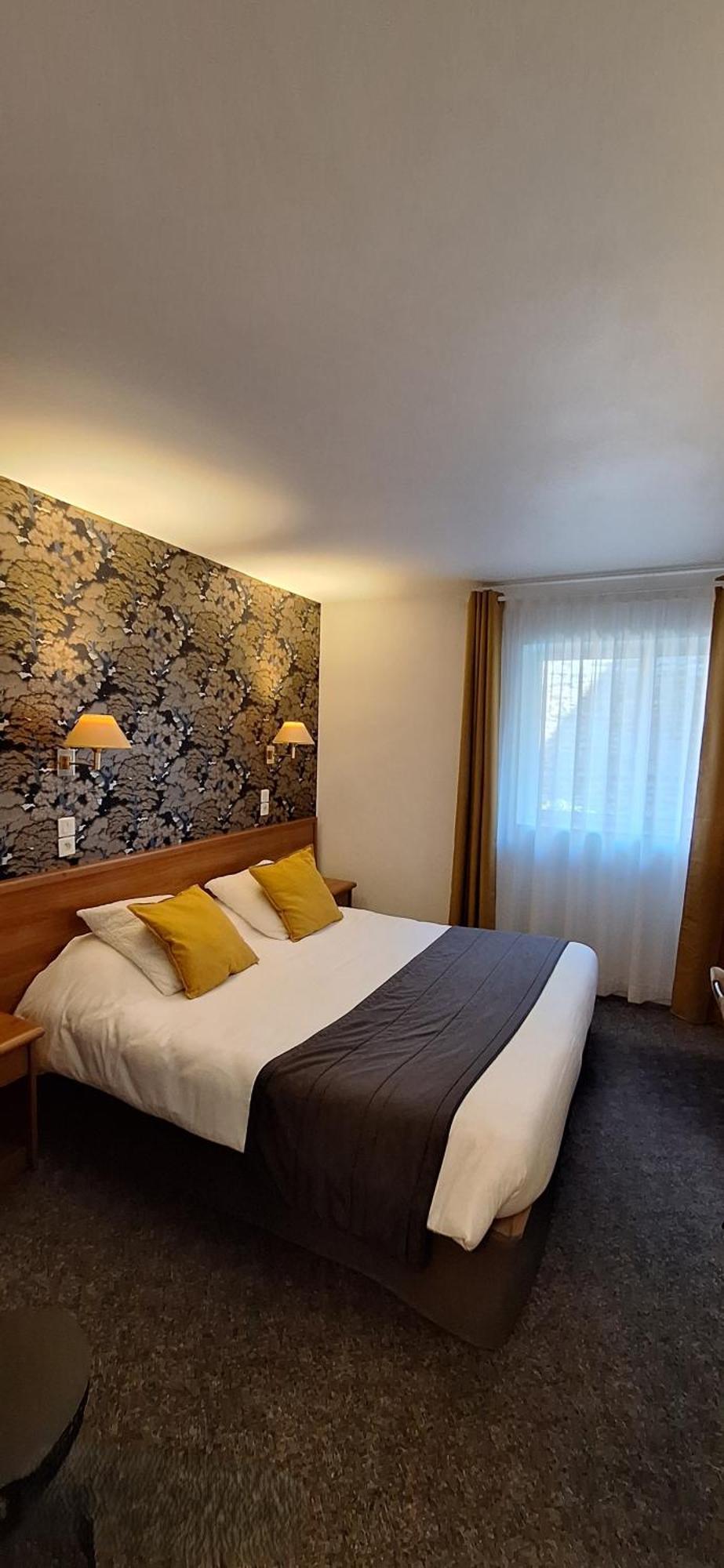 Brit Hotel Le Cygne Saint-Hilaire-du-Harcouët Kültér fotó